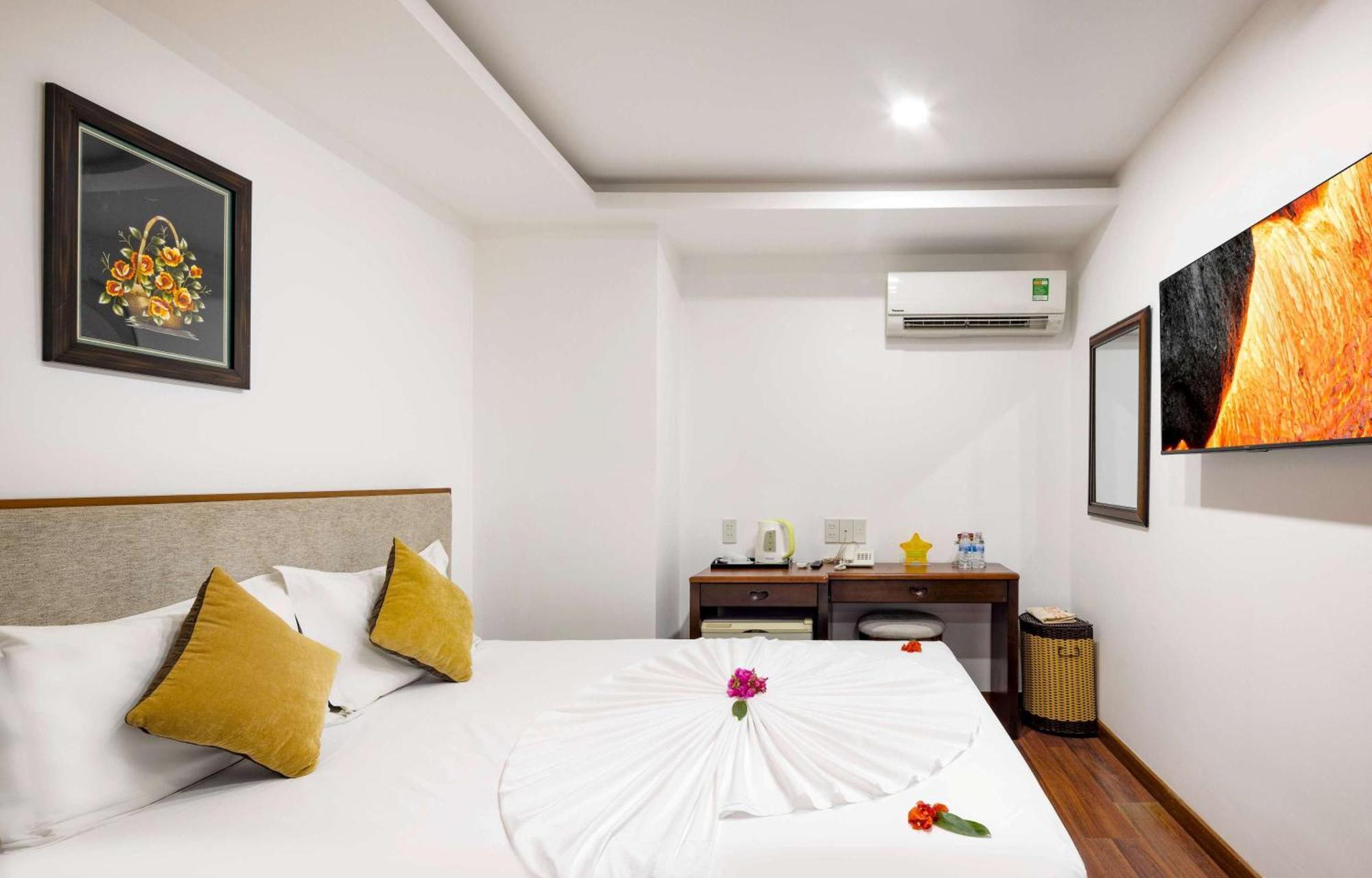 The Summer Hotel Nha Trang Exterior photo